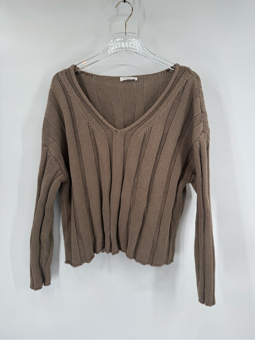 Neufloral brown knit v neck sweater size large